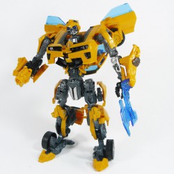 Hunt for the Decepticons Deluxe Battle Blade Bumblebee Robot Mode